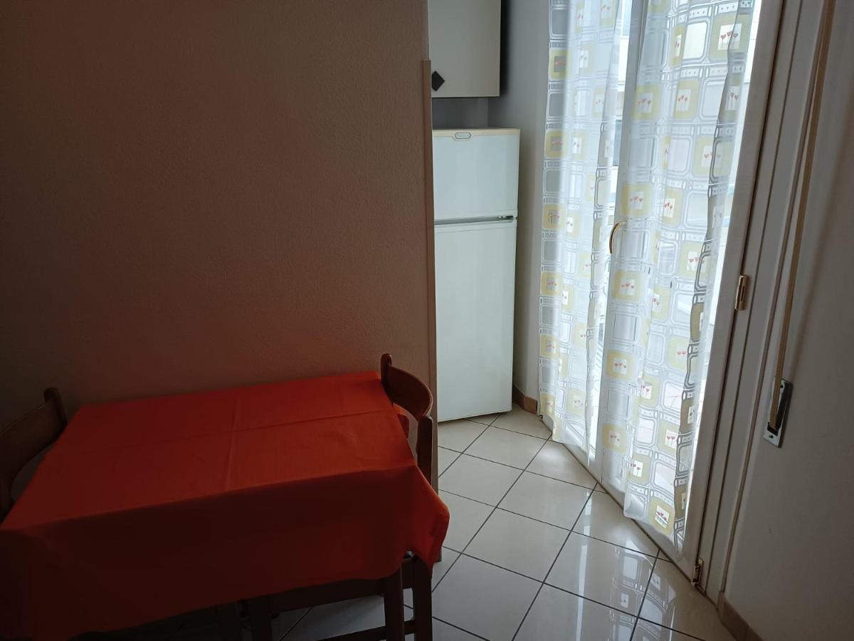 Appartamenti Carlotta Rimini Exterior foto